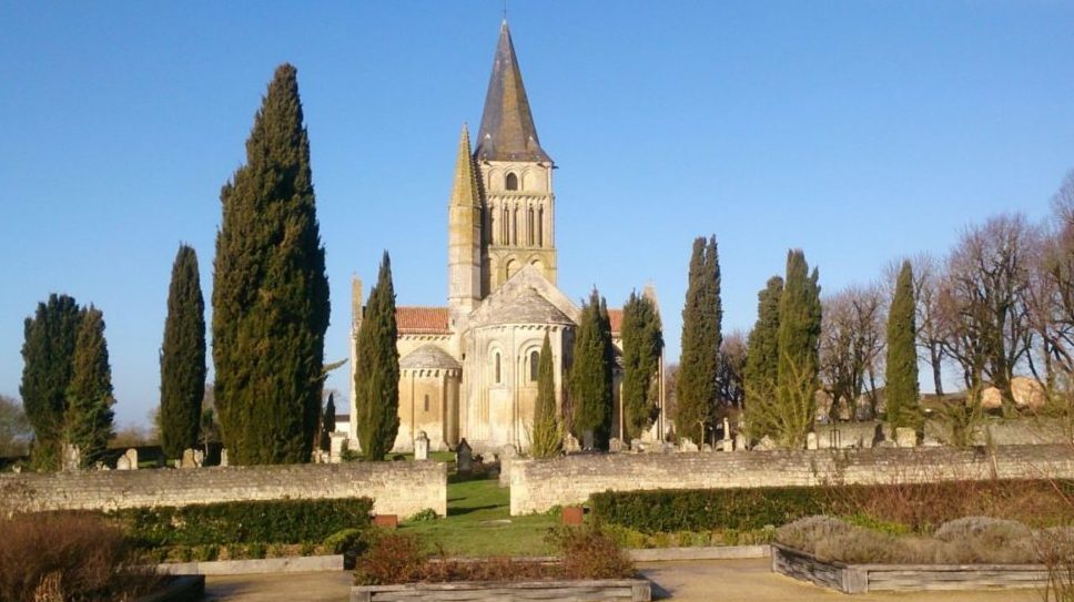église romane d'Aulnay de Saintonge