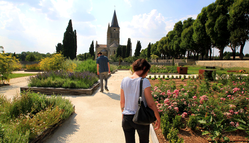 Jardin inspiration médiévale Alnay de saintonge